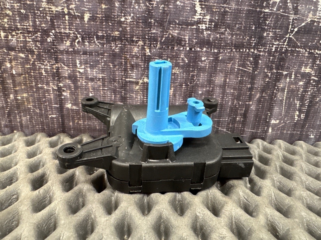 Мотор заслонки печки, 636 рублей, Красноярск