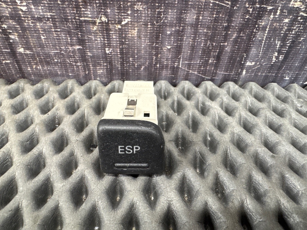 Кнопка ESP, 252 рублей, Красноярск