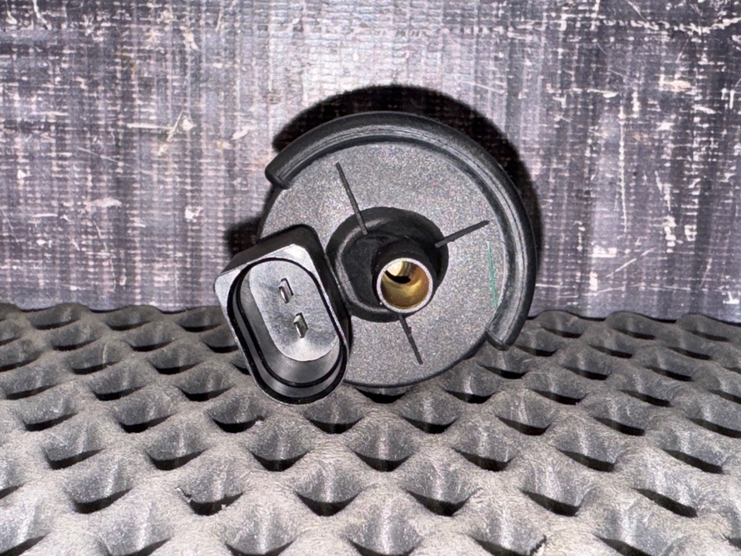 Клапан вентиляции топливного бака, 1266 рублей, Красноярск