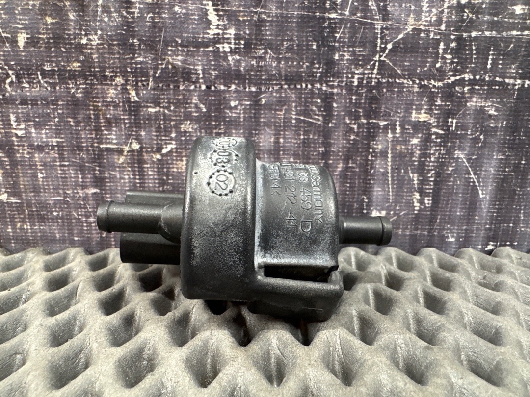 Клапан вентиляции топливного бака, 1266 рублей, Красноярск