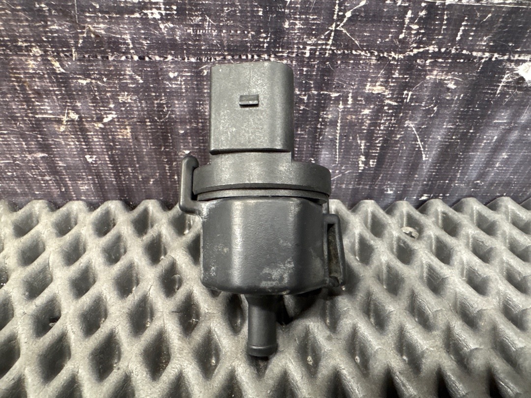 Клапан вентиляции топливного бака, 1266 рублей, Красноярск