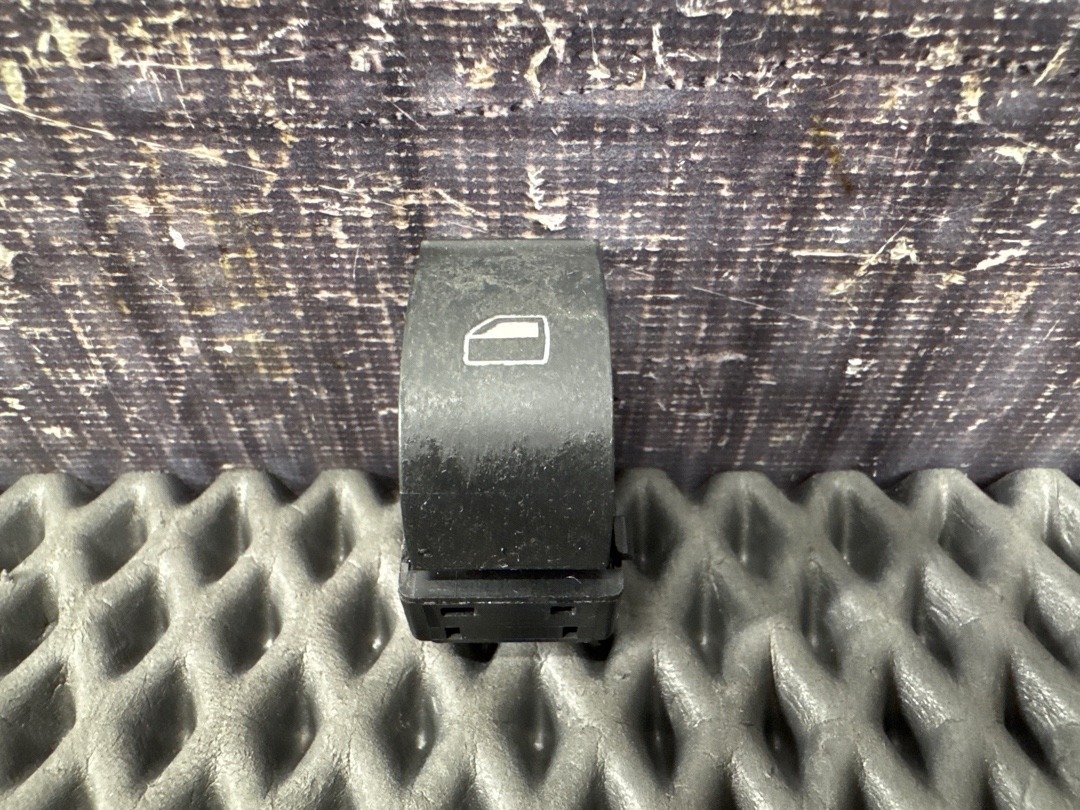 Кнопка стеклоподъемника, 216 рублей, Красноярск