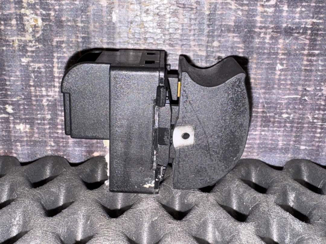 Кнопка стеклоподъемника, 216 рублей, Красноярск