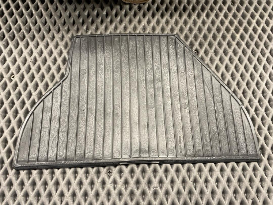 Пластик багажника, 828 рублей, Красноярск