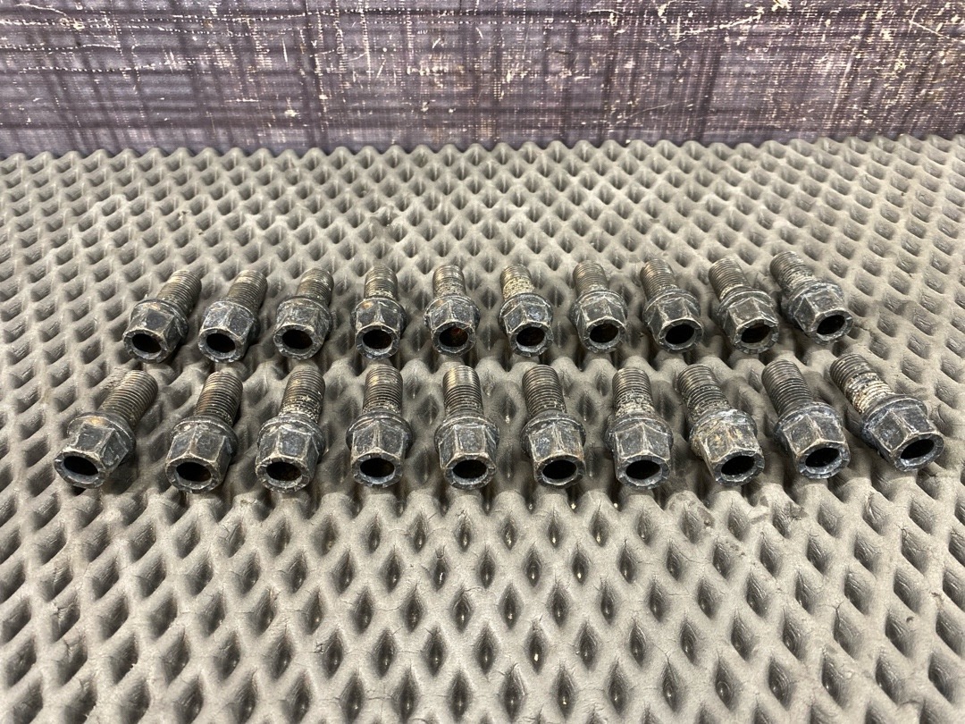 Комплект колесных болтов, 1722 рублей, Красноярск