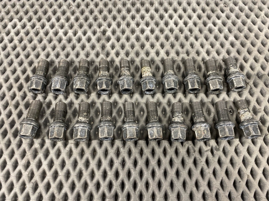 Комплект колесных болтов, 1722 рублей, Красноярск