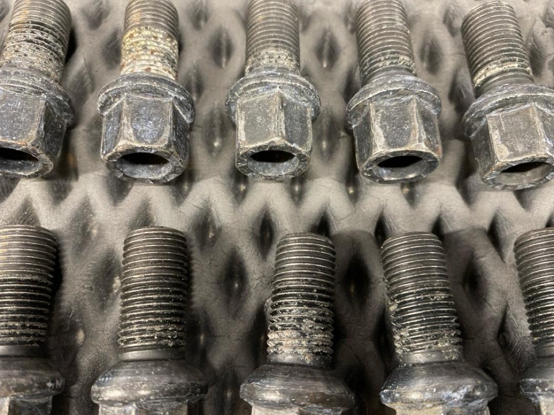 Комплект колесных болтов, 1722 рублей, Красноярск