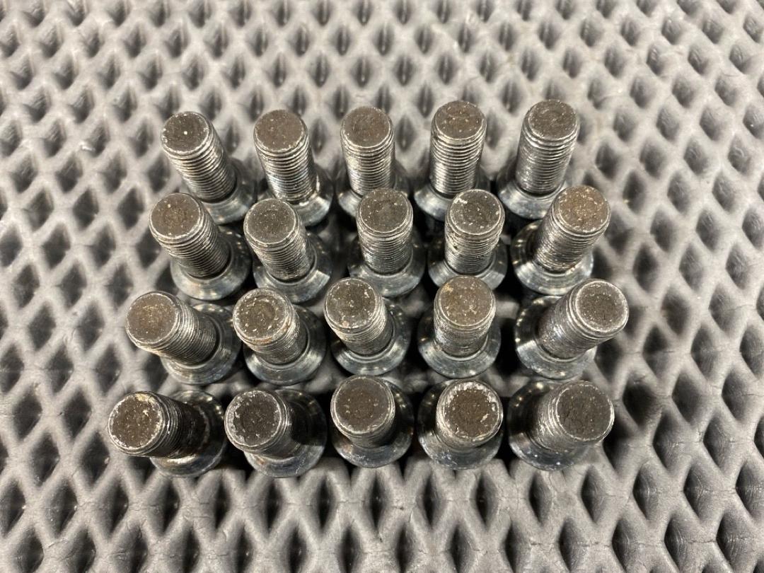 Комплект колесных болтов, 1722 рублей, Красноярск