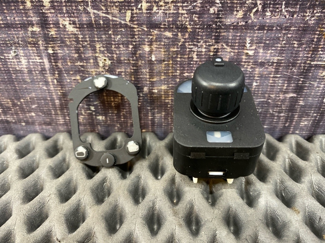 Кнопка регулировки зеркал, 732 рублей, Красноярск