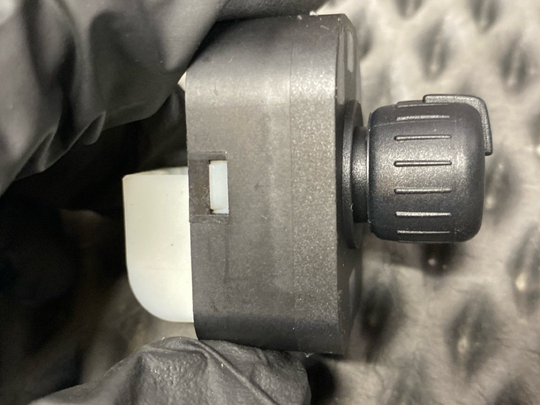 Кнопка регулировки зеркал, 732 рублей, Красноярск