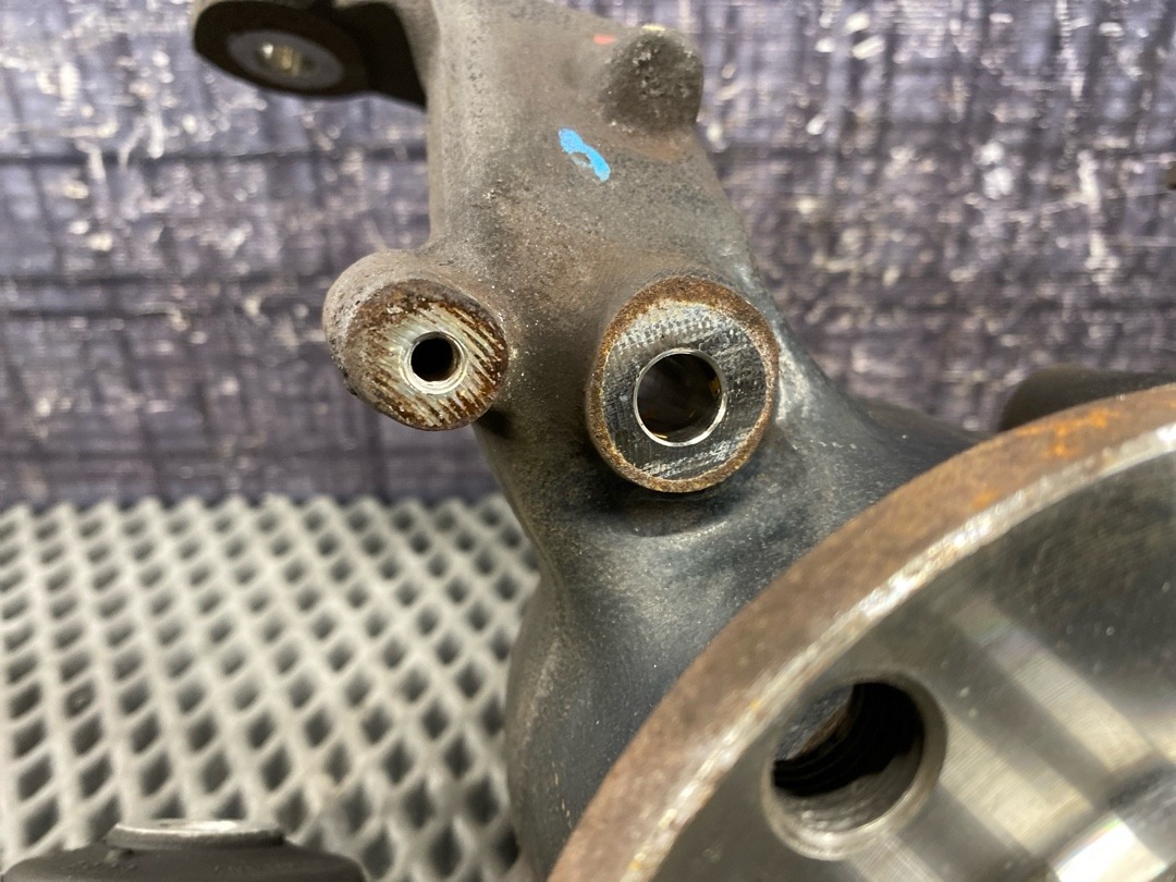 Поворотный кулак, 2406 рублей, Красноярск