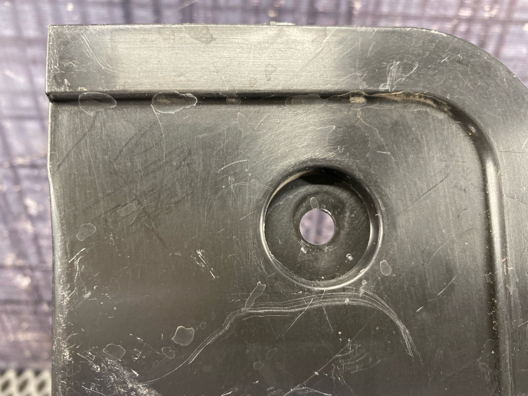 Пластик багажника, 680 рублей, Красноярск