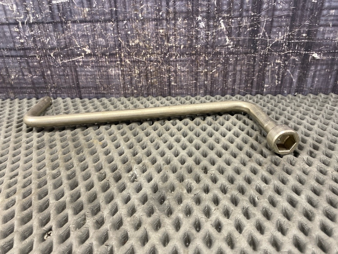 Ключ баллонный, 1180 рублей, Красноярск