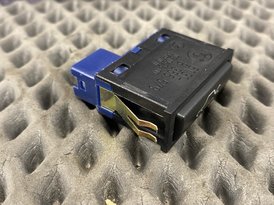 Кнопка открывания багажника, 460 рублей, Красноярск