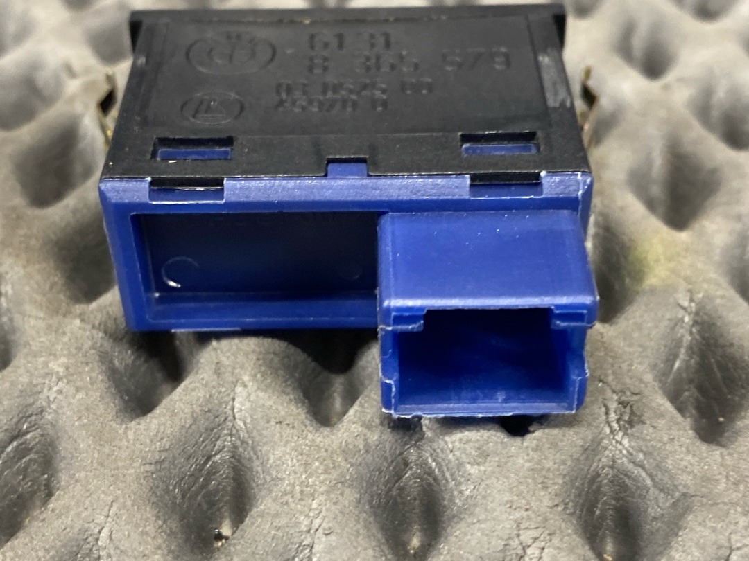 Кнопка открывания багажника, 460 рублей, Красноярск