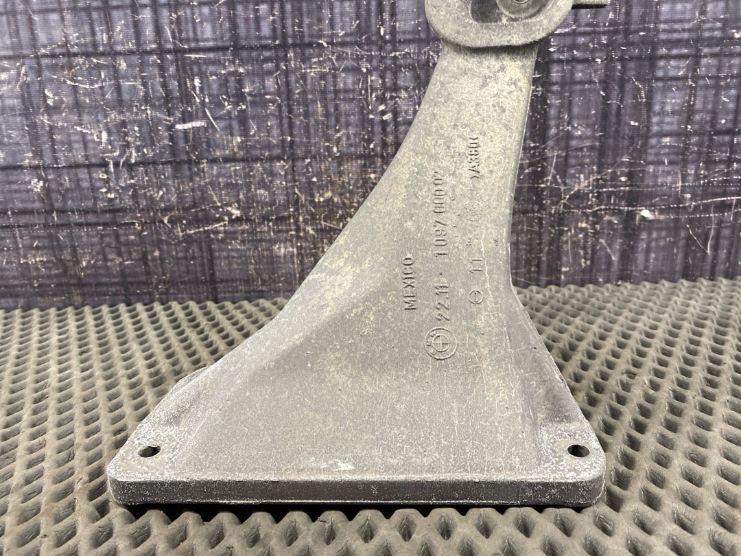 Кронштейн двигателя, 2990 рублей, Красноярск