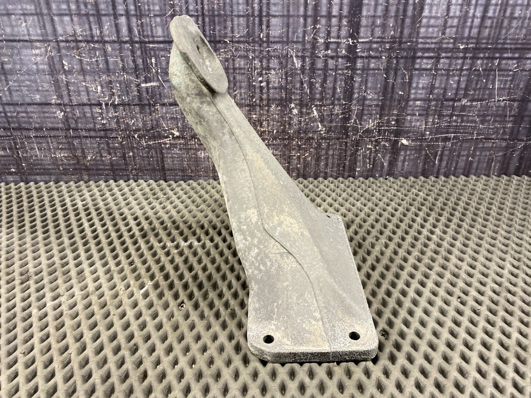 Кронштейн двигателя, 2990 рублей, Красноярск