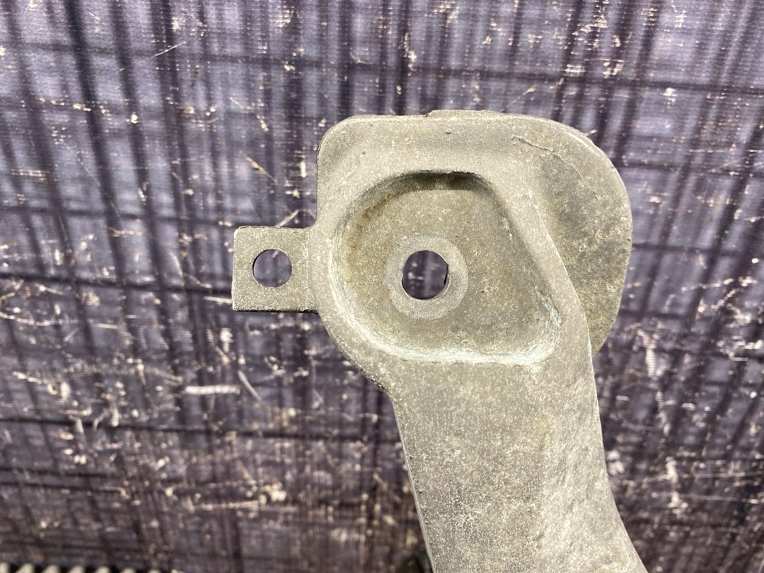 Кронштейн двигателя, 2990 рублей, Красноярск