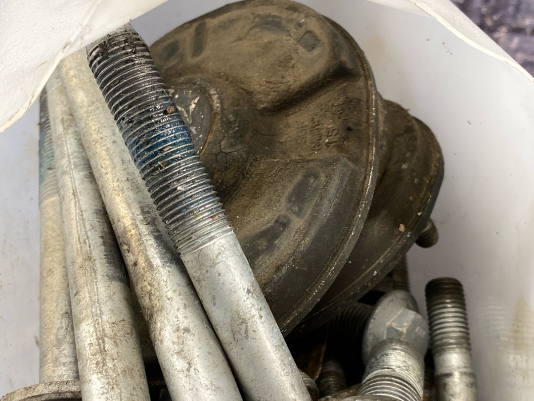 Болты и гайки, 4730 рублей, Красноярск