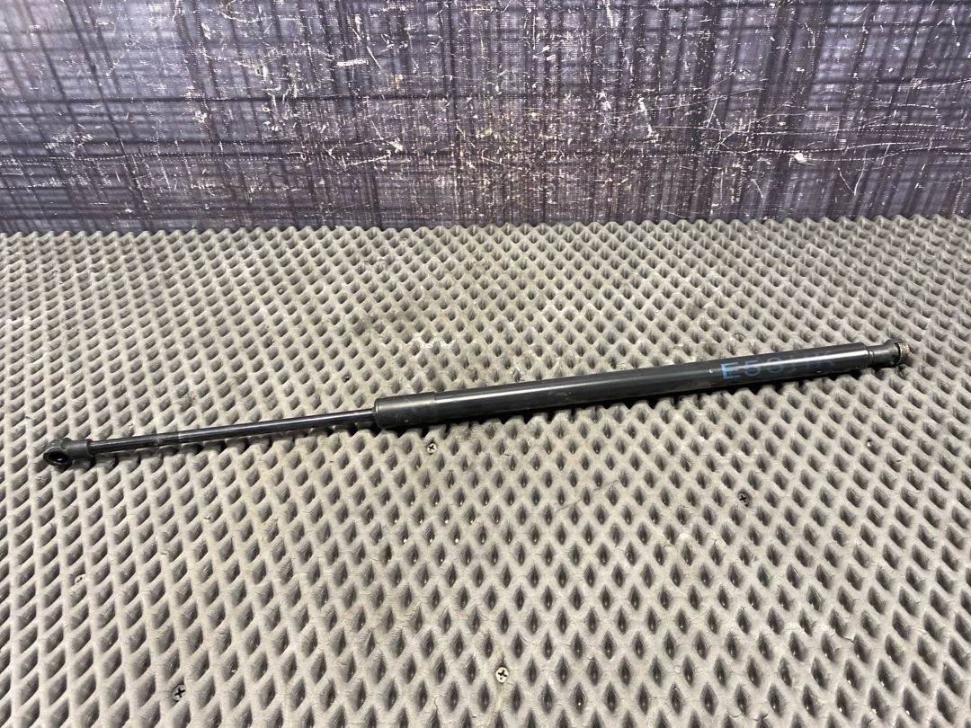 Амортизатор багажника, 930 рублей, Красноярск