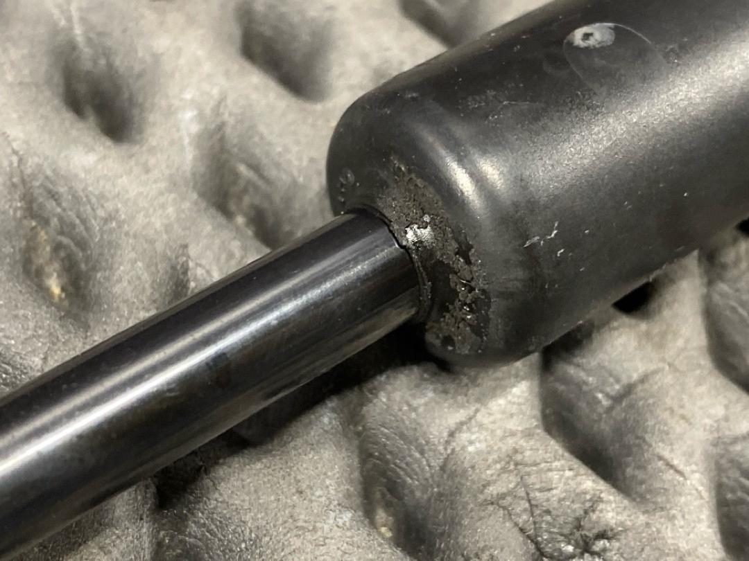 Амортизатор багажника, 930 рублей, Красноярск