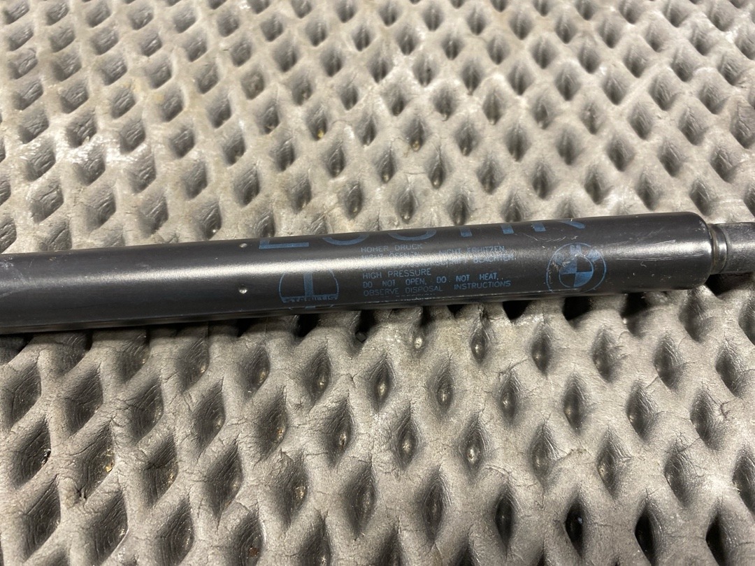 Амортизатор багажника, 930 рублей, Красноярск