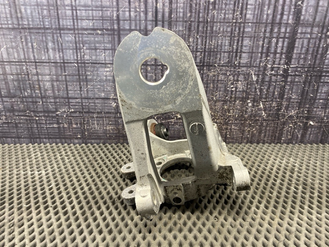 Поворотный кулак, 3060 рублей, Красноярск