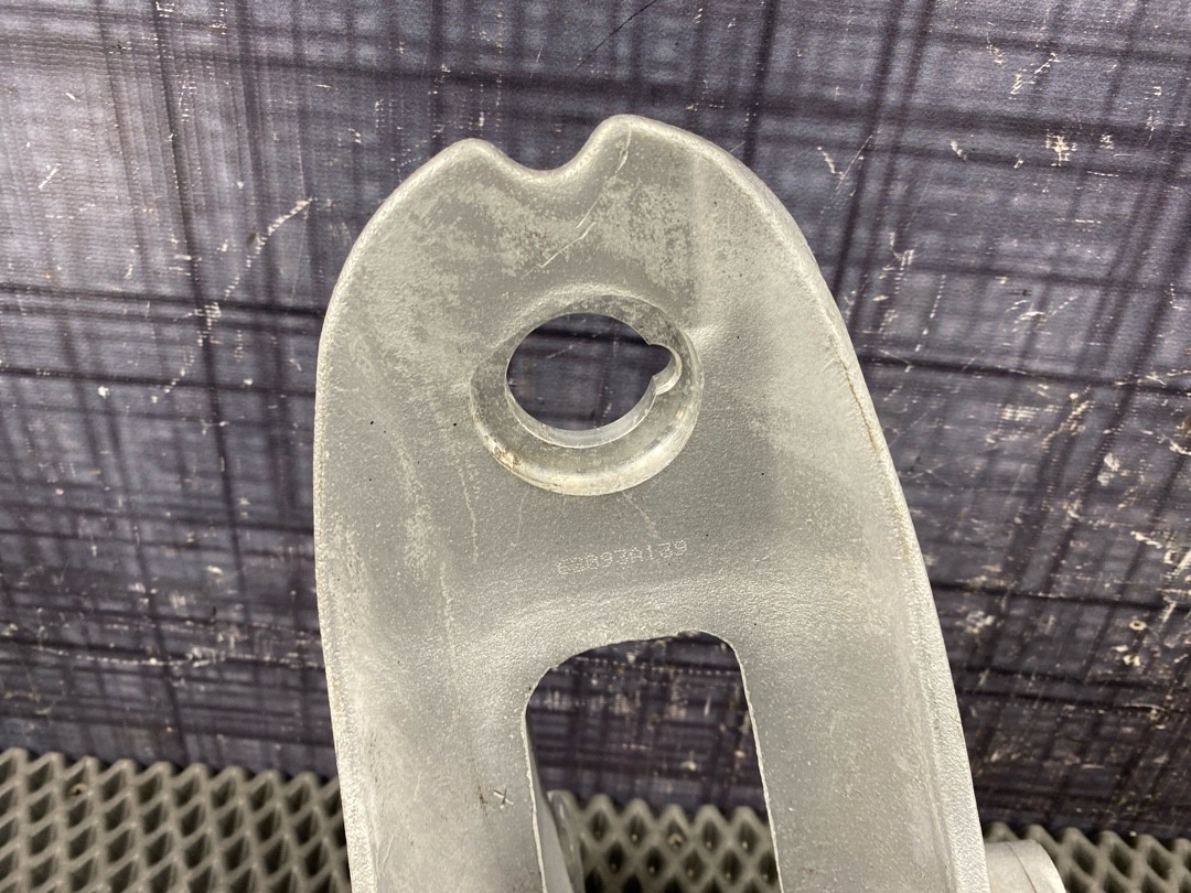 Поворотный кулак, 3060 рублей, Красноярск