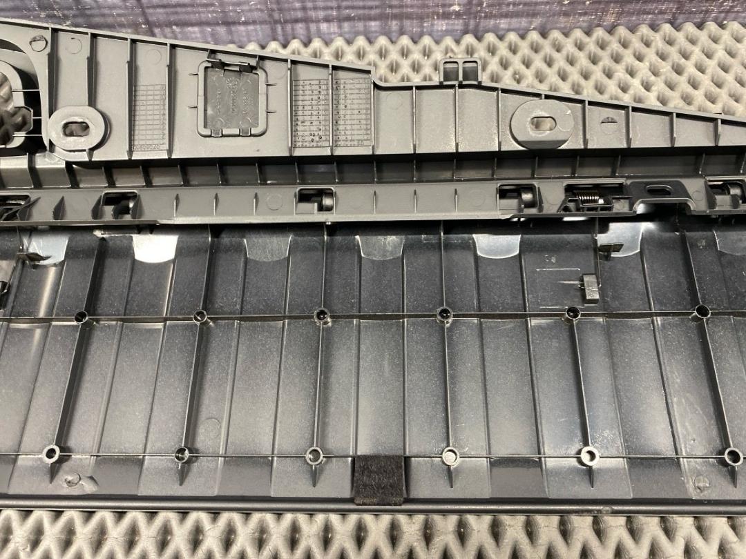 Пластик багажника, 1380 рублей, Красноярск