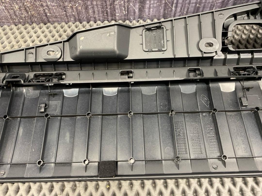 Пластик багажника, 1380 рублей, Красноярск