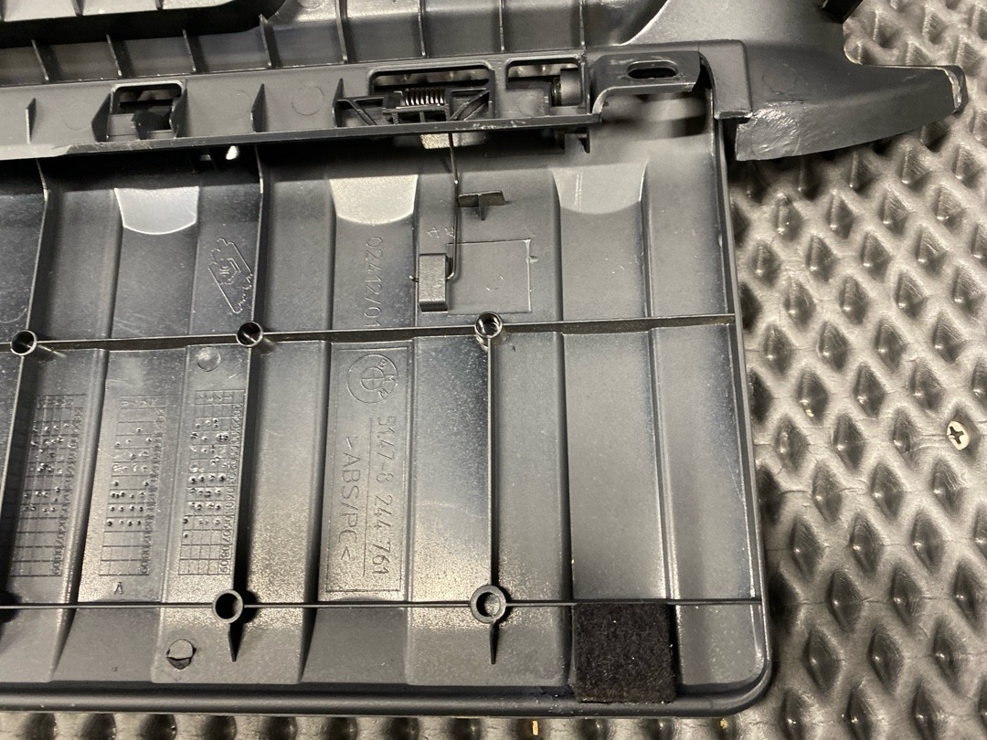 Пластик багажника, 1380 рублей, Красноярск