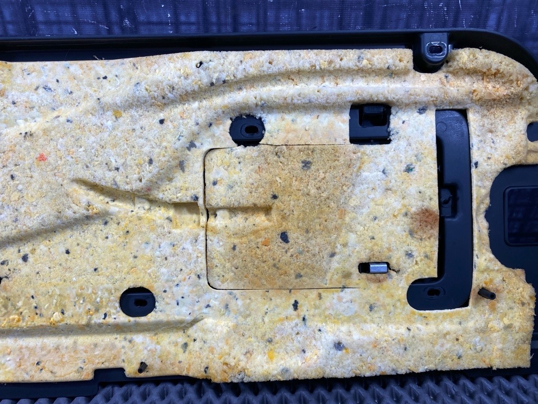 Обшивка крышки багажника, 1420 рублей, Красноярск