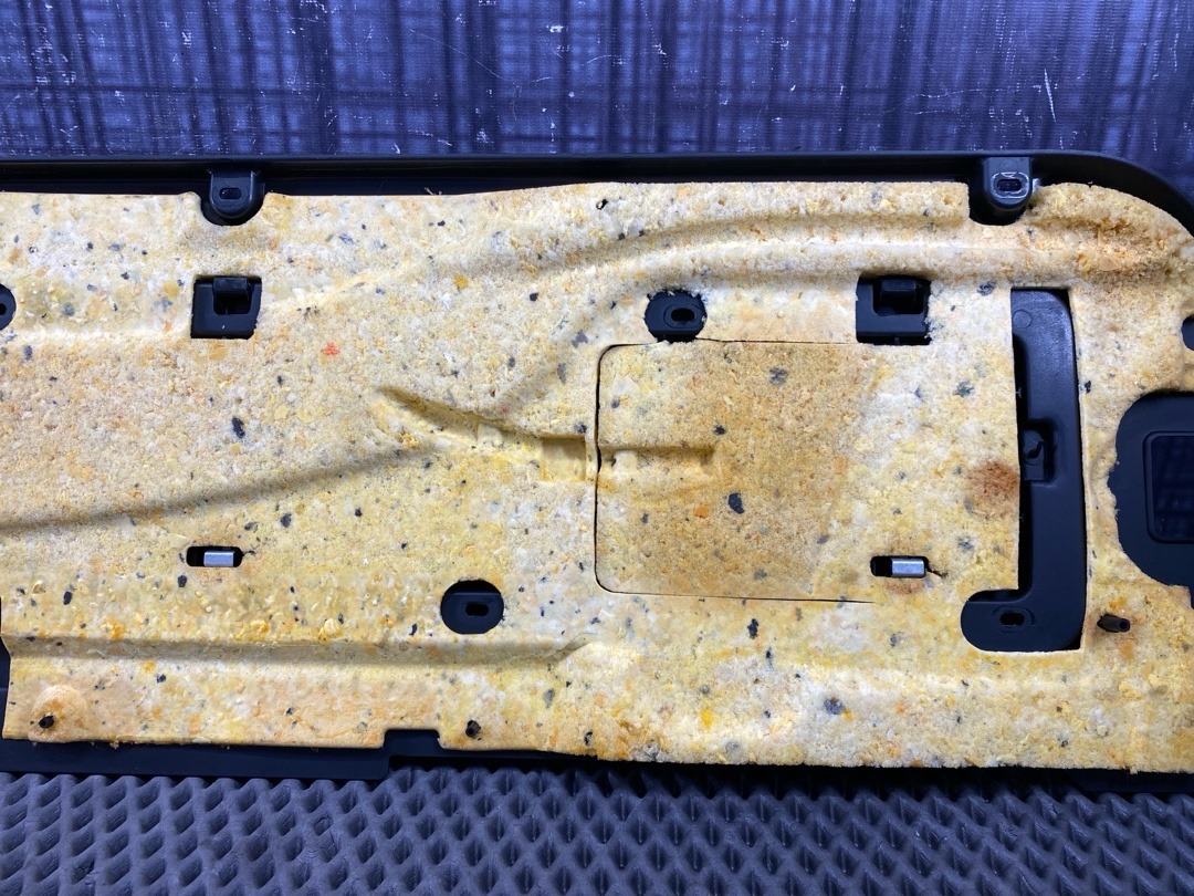 Обшивка крышки багажника, 1420 рублей, Красноярск