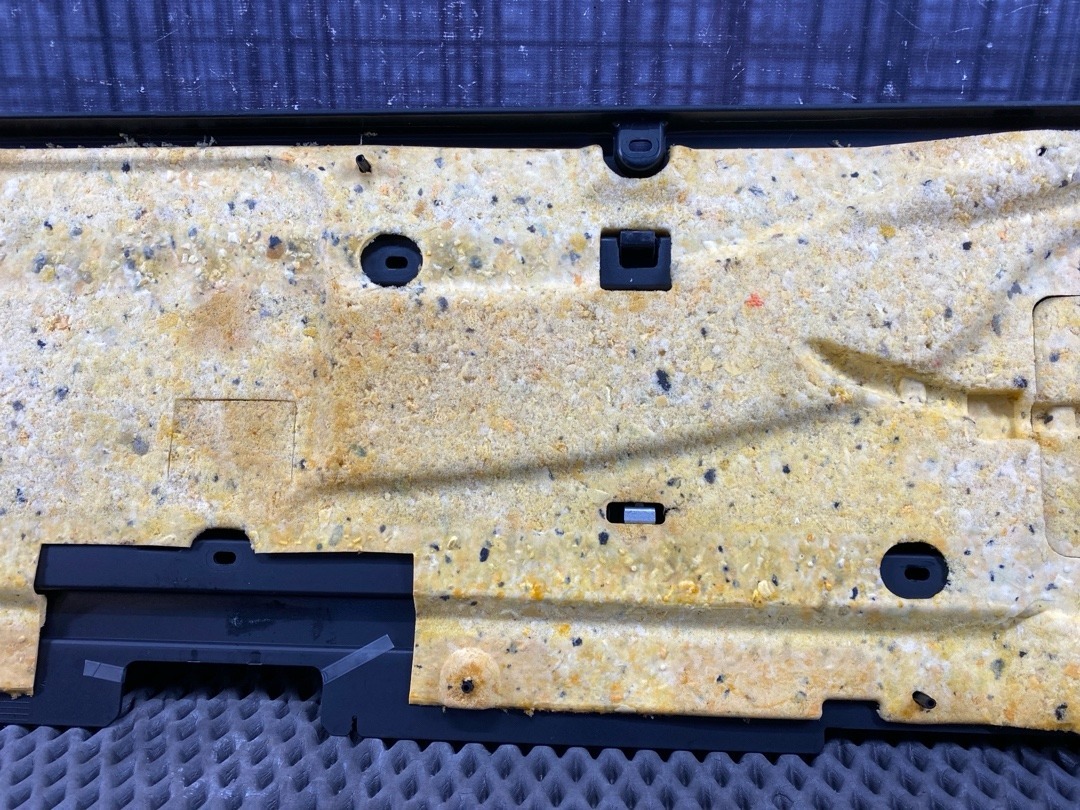 Обшивка крышки багажника, 1420 рублей, Красноярск