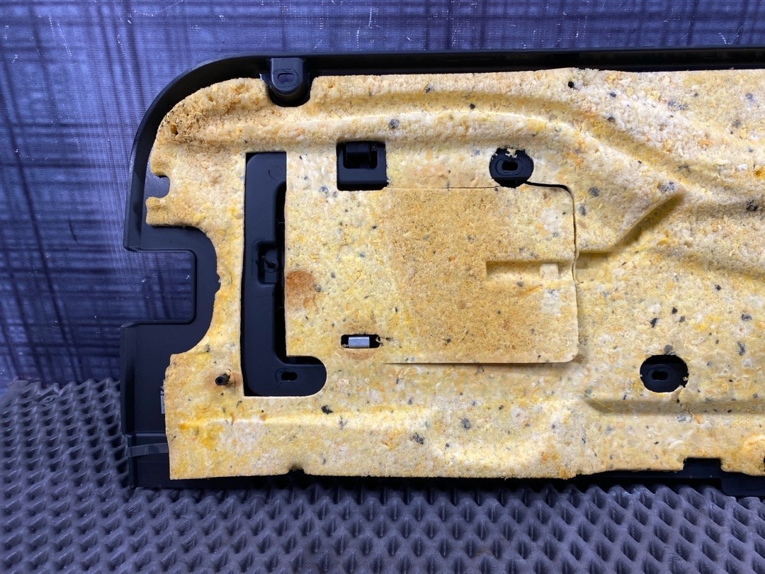 Обшивка крышки багажника, 1420 рублей, Красноярск