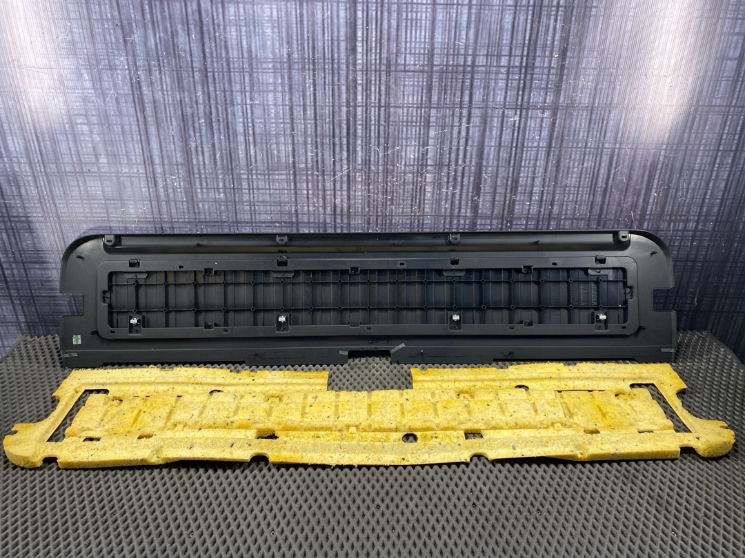 Обшивка крышки багажника, 1420 рублей, Красноярск