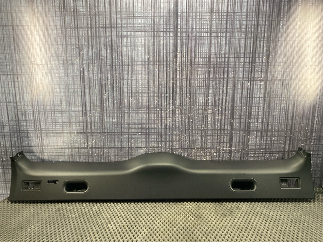 Пластик крышки багажника, 860 рублей, Красноярск