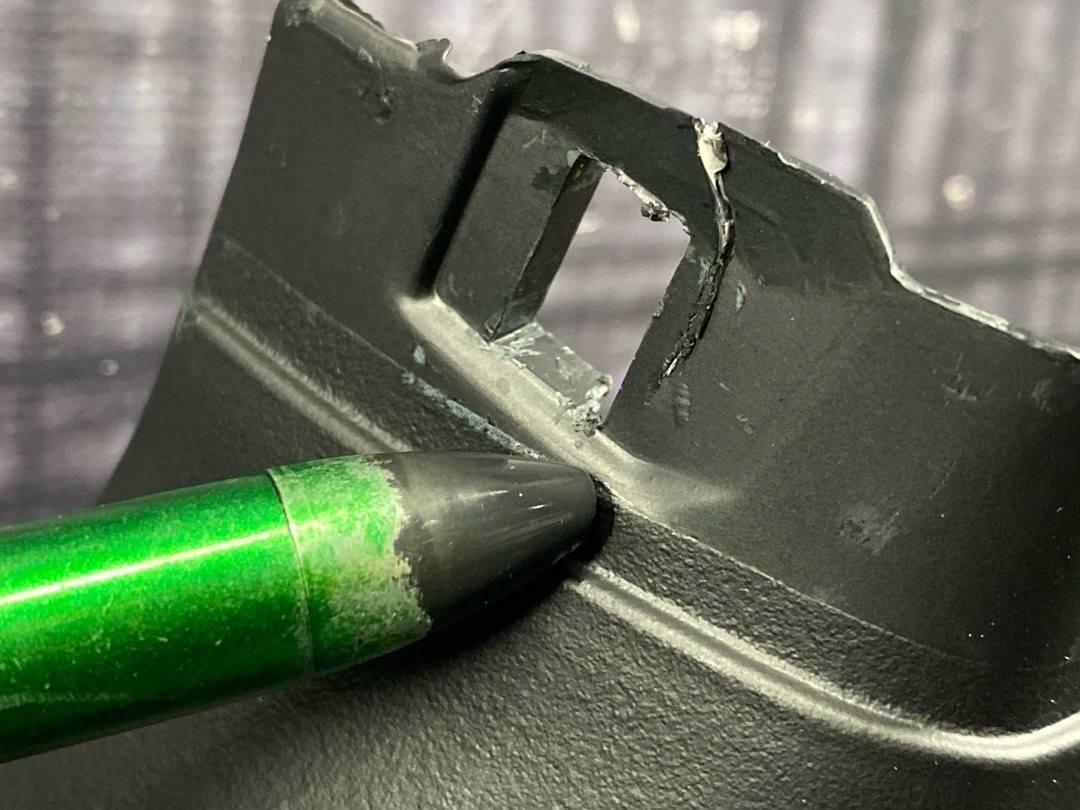 Пластик крышки багажника, 860 рублей, Красноярск