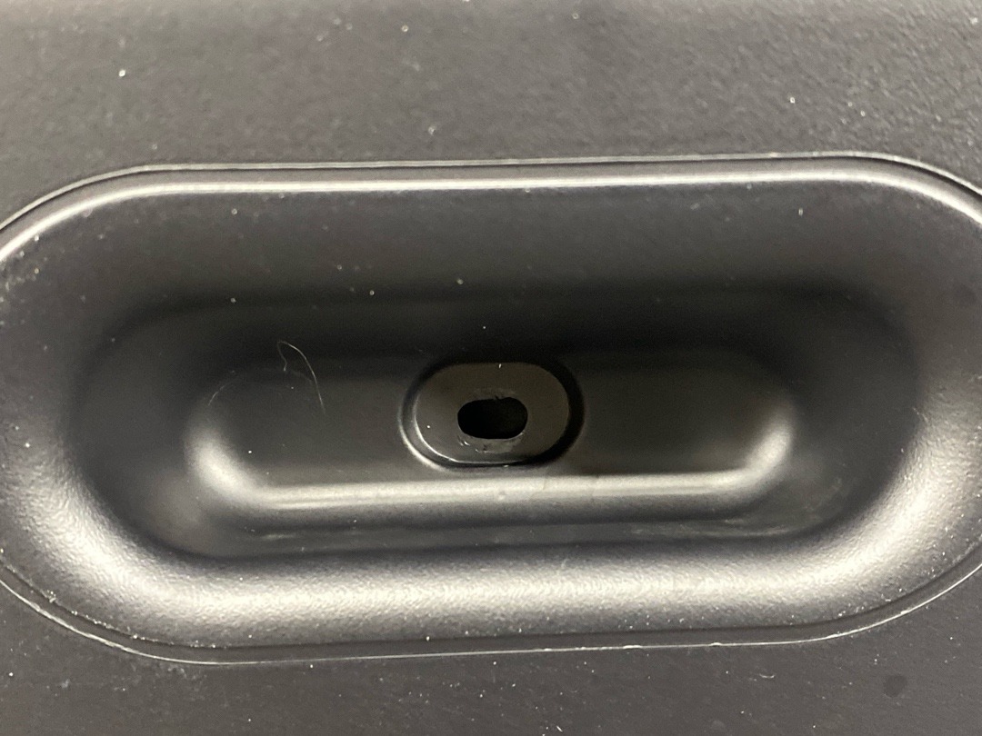 Пластик крышки багажника, 860 рублей, Красноярск