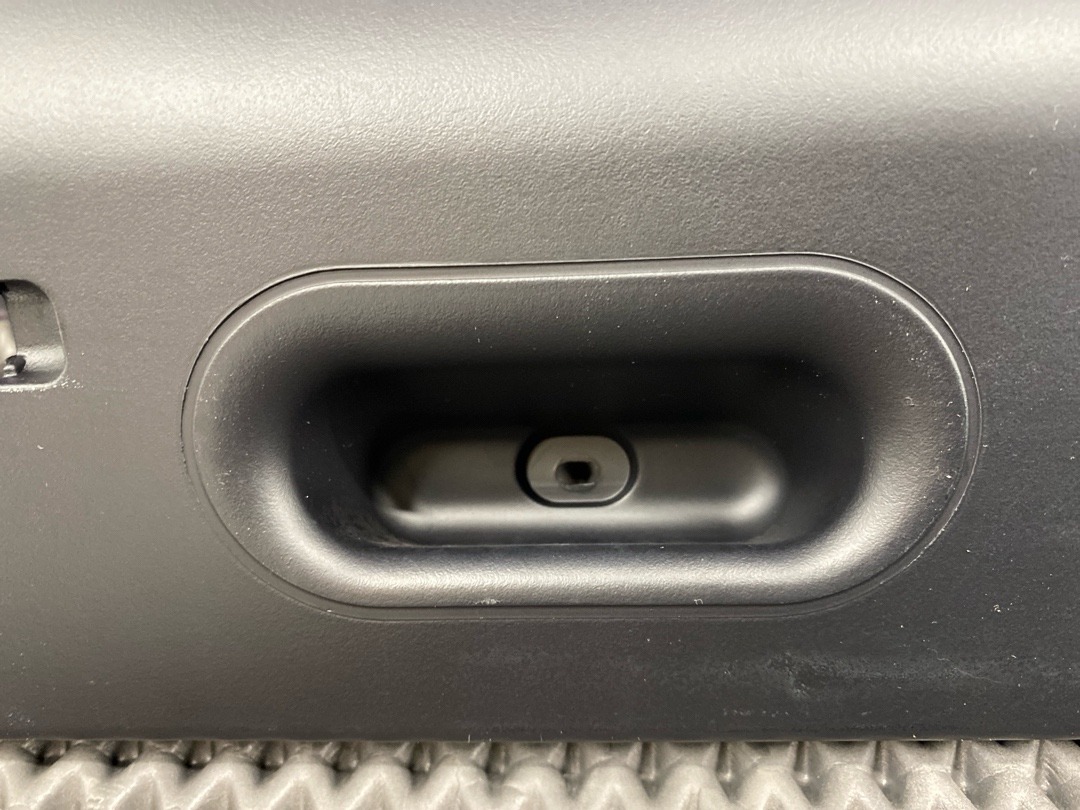 Пластик крышки багажника, 860 рублей, Красноярск