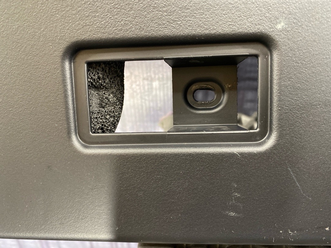 Пластик крышки багажника, 860 рублей, Красноярск