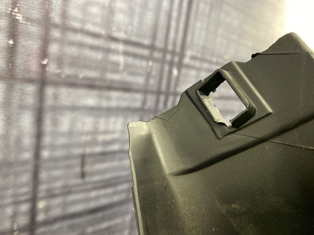 Пластик крышки багажника, 860 рублей, Красноярск