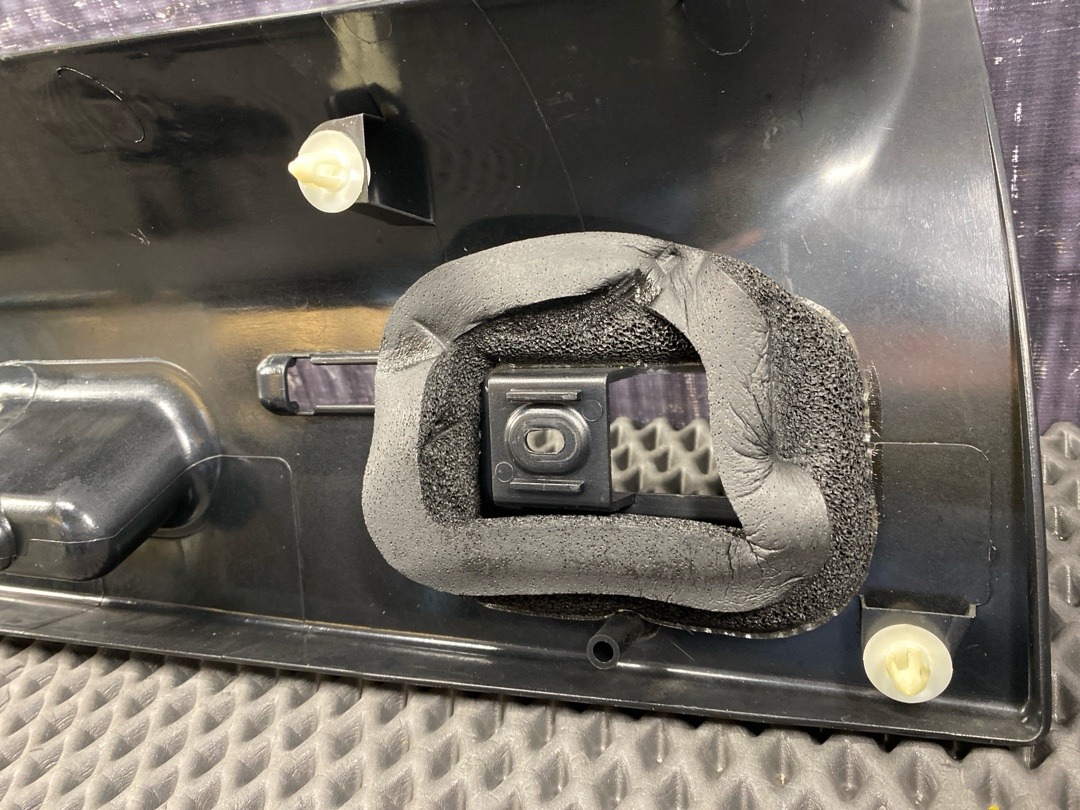 Пластик крышки багажника, 860 рублей, Красноярск