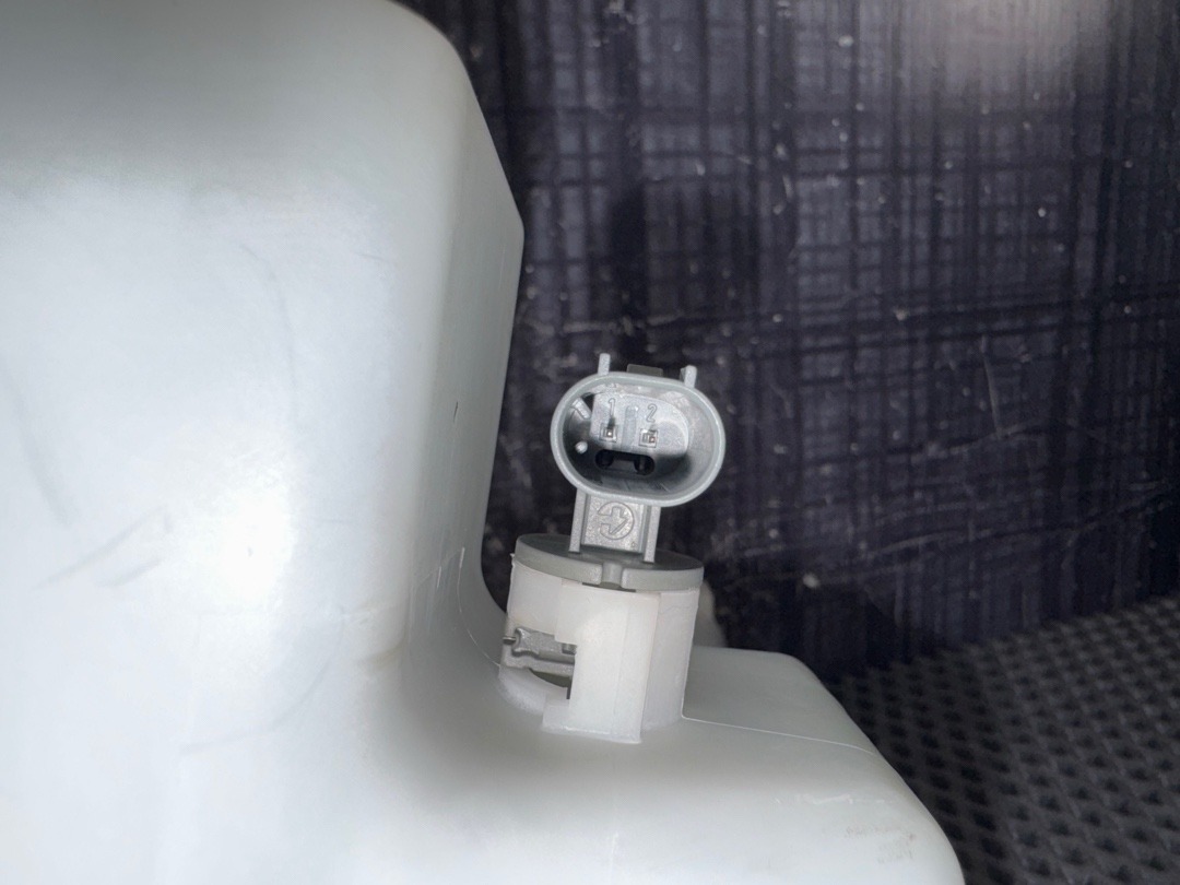 Бачок омывателя, 1540 рублей, Красноярск