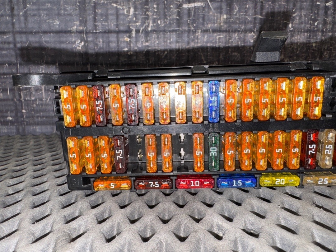 Блок предохранителей, 2150 рублей, Красноярск