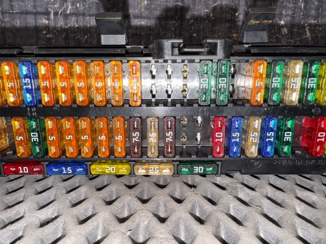 Блок предохранителей, 2150 рублей, Красноярск