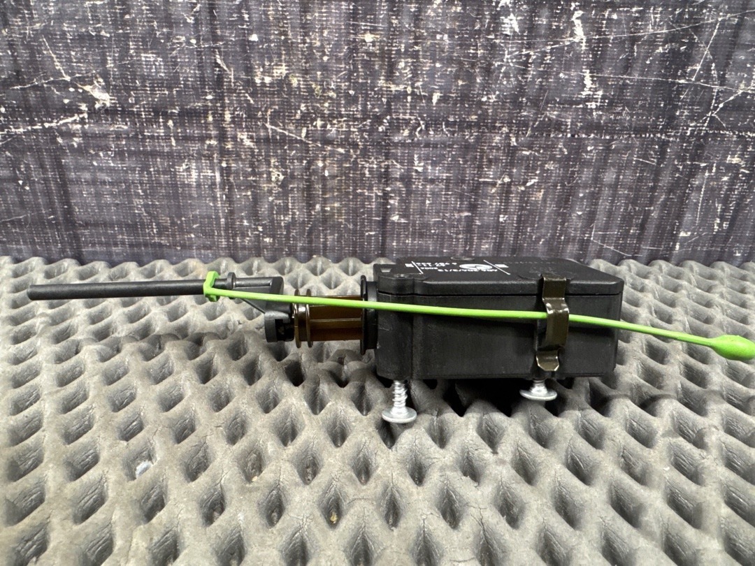 Замок лючка бензобака, 820 рублей, Красноярск