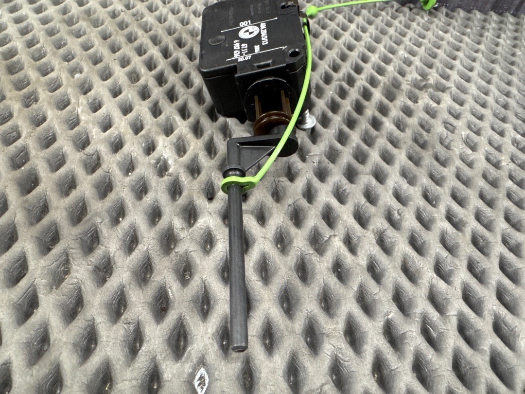 Замок лючка бензобака, 820 рублей, Красноярск