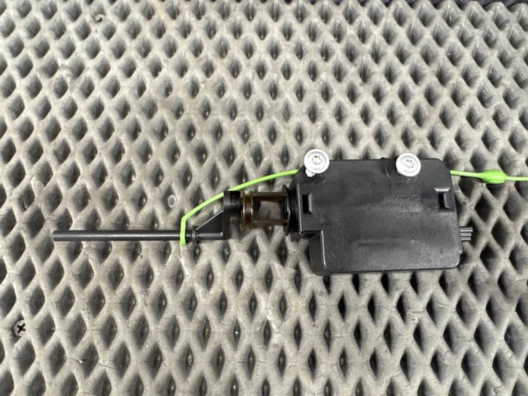 Замок лючка бензобака, 820 рублей, Красноярск