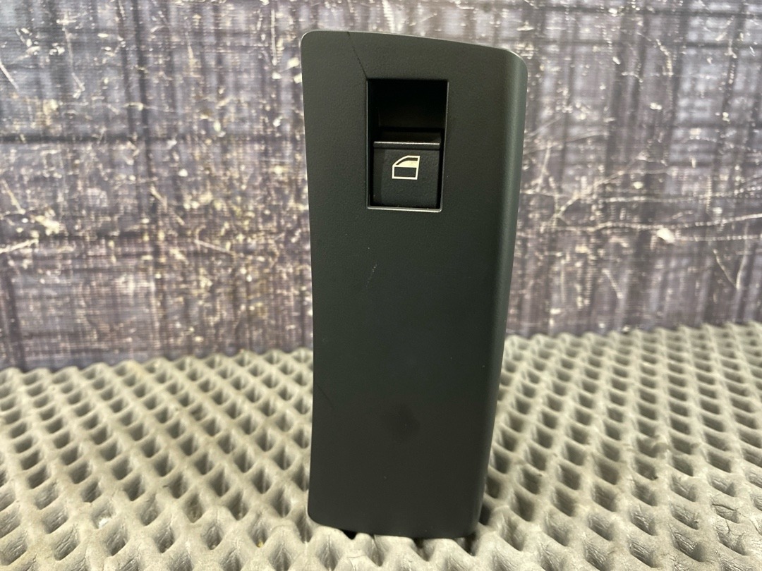 Кнопка стеклоподъемника, 1240 рублей, Красноярск